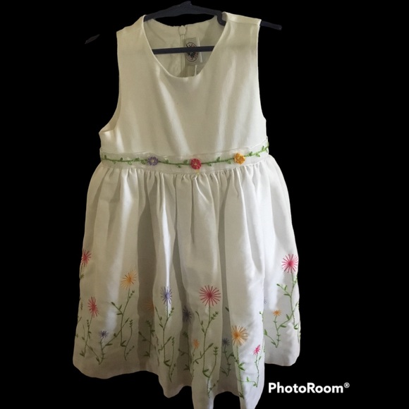 Good Lad Other - White Dress Beautiful Embroidery